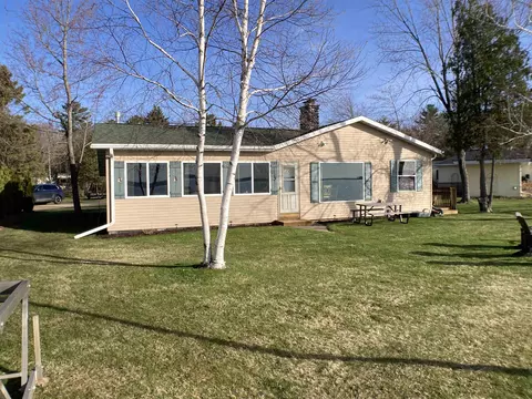w6097 North Bay Court, Shawano, WI 54166