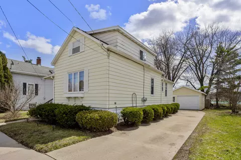 625 W 11th Ave, Oshkosh, WI 54902