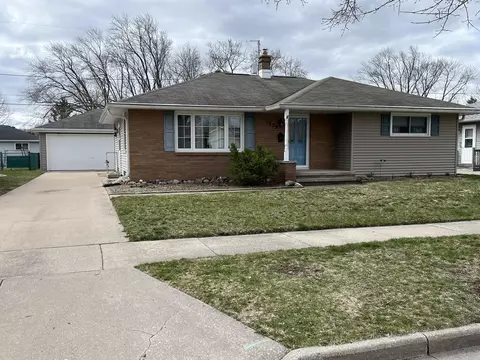 1225 E Lindbergh St, Appleton, WI 54911 photo 2