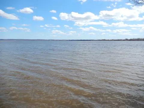 n7479 Lakeshore Drive, Fond Du Lac, WI 54937