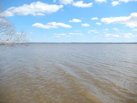 n7487 Lakeshore Drive, Fond Du Lac, WI 54937