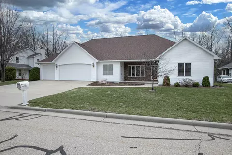 1554 Whitetail Dr, Neenah, WI 54956