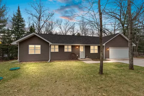 n7084 West Lake Crest Drive, Shawano, WI 54166