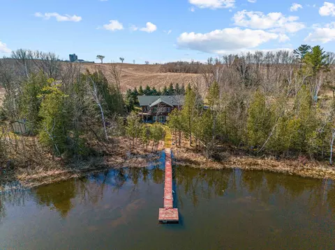 w3000 White Clay Lake Drive, Cecil, WI 54111