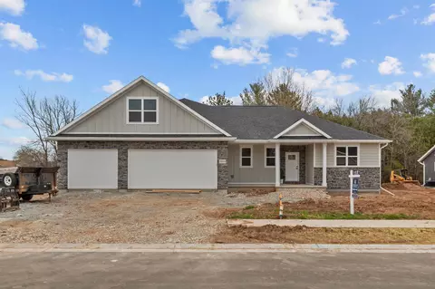 n9038 Southtowne Drive, Menasha, WI 54952