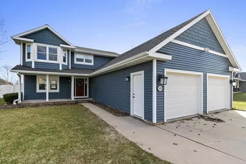 458 Nightingale Dr, Pulaski, WI 54162