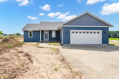 544 Riverview Dr, Berlin, WI 54923