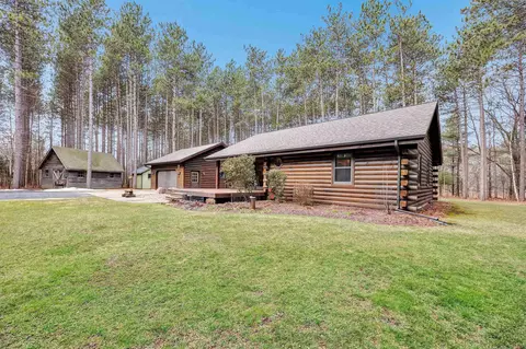 n8855 Froland Road, Iola, WI 54945