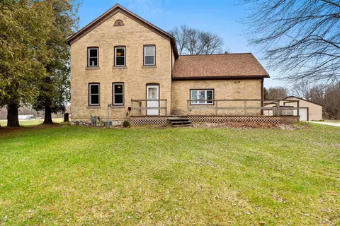 4631 County Road B, Manitowoc, WI 54220