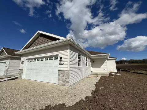 21 Wisteria Ct, Fond Du Lac, WI 54937