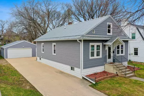 124 S Buchanan St, Green Bay, WI 54303