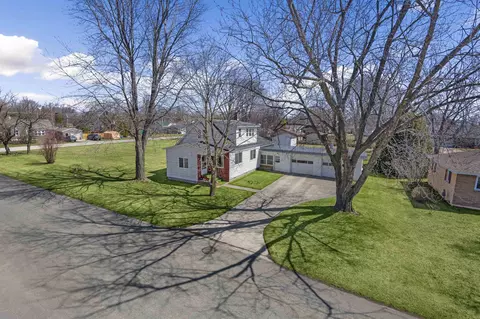 4124 9th St, Menominee, MI 49858