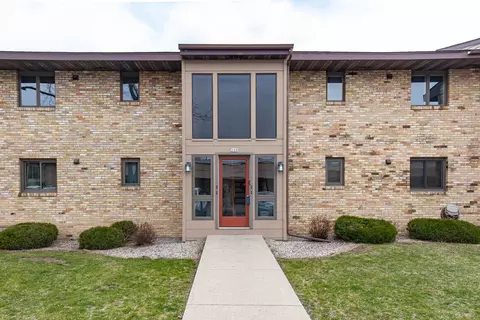 260 N Campbell Rd #D, Oshkosh, WI 54902
