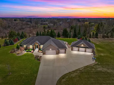 w2273 Hickory View Court, Kaukauna, WI 54130