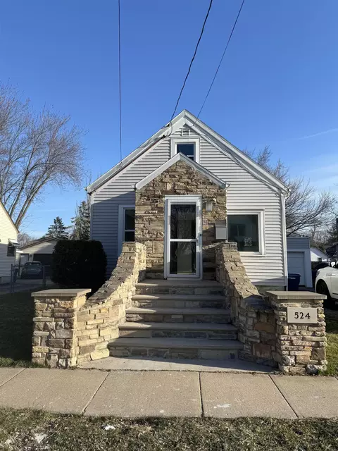524 5th St, Menasha, WI 54952