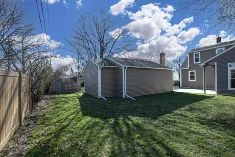 Exterior - 506 E Lindbergh St, Appleton, WI 54911 photo 7 of 10