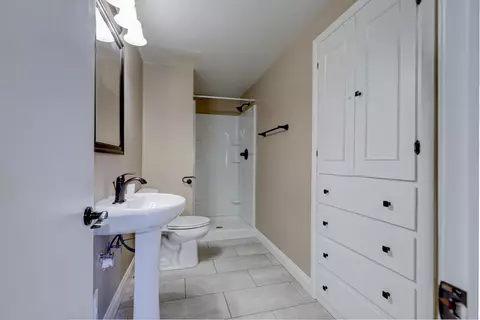 Bath - 506 E Lindbergh St, Appleton, WI 54911 photo 1 of 2