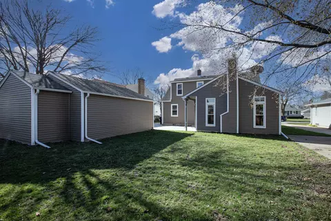 Exterior - 506 E Lindbergh St, Appleton, WI 54911 photo 8 of 10