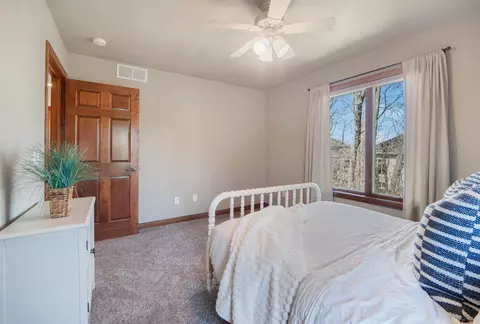 Bedroom - 3116 E Canvasback Ln, Appleton, WI 54913 photo 4 of 9