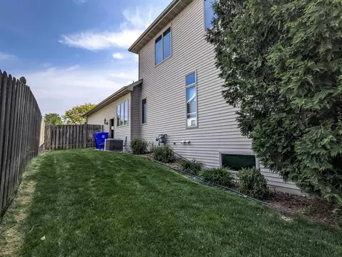 Exterior - 3116 E Canvasback Ln, Appleton, WI 54913 photo 7 of 11