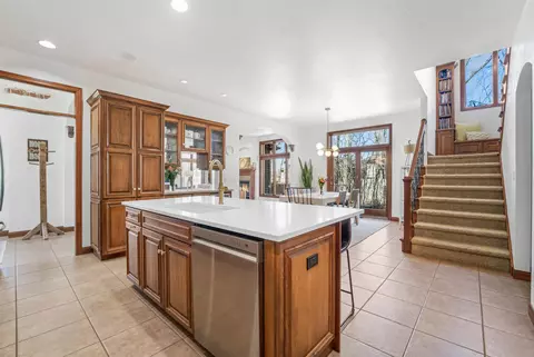 Kitchen - 3116 E Canvasback Ln, Appleton, WI 54913 photo 4 of 6