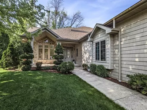 Exterior - 3116 E Canvasback Ln, Appleton, WI 54913 photo 2 of 11