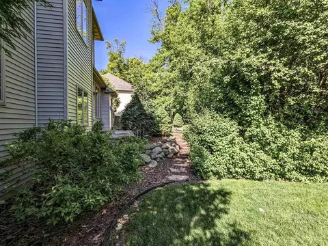 Exterior - 3116 E Canvasback Ln, Appleton, WI 54913 photo 9 of 11