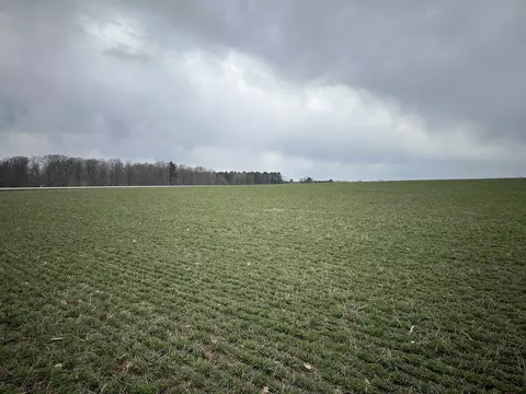 3776 Westpoint Rd #9, Suamico, WI 54313