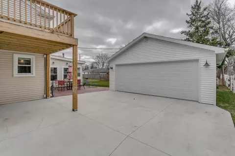 Exterior - 419 E Pershing St, Appleton, WI 54911 photo 8 of 11