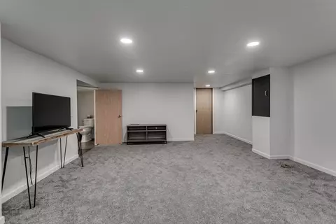 Living - 419 E Pershing St, Appleton, WI 54911 photo 8 of 8