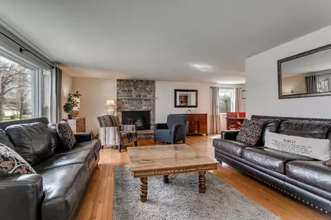 Living - 419 E Pershing St, Appleton, WI 54911 photo 1 of 8