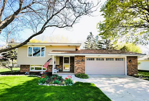 1524 S Covenant Ln, Appleton, WI 54915