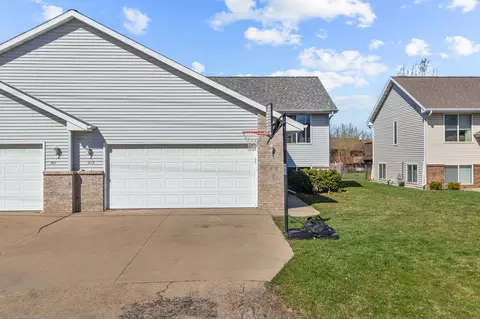 n313 Pinecrest Boulevard, Appleton, WI 54915
