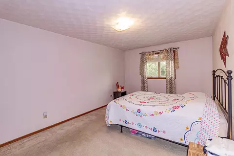 Bedroom - 1338 W Weiland Ln, Appleton, WI 54914 photo 2 of 6