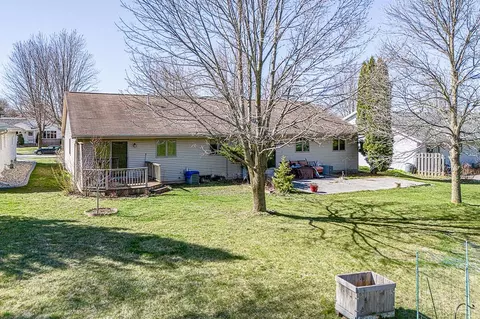 Exterior - 1338 W Weiland Ln, Appleton, WI 54914 photo 10 of 10