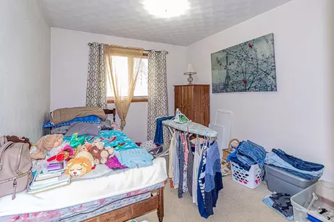 Bedroom - 1338 W Weiland Ln, Appleton, WI 54914 photo 5 of 6
