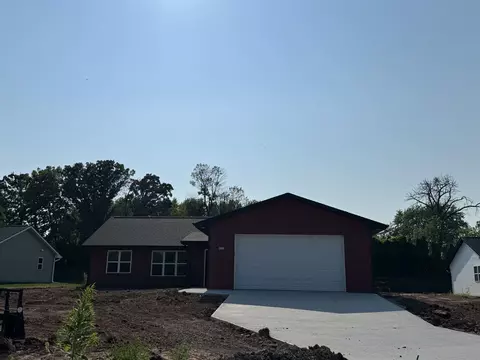4605 Shambeau Dr, Oshkosh, WI 54901