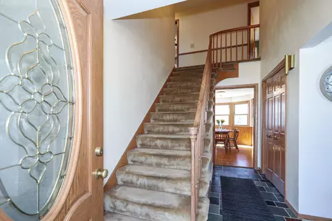 Entry Way - 913 E Pershing St, Appleton, WI 54911 photo 3 of 3