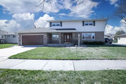 913 E Pershing St, Appleton, WI 54911