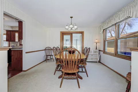 Dining - 913 E Pershing St, Appleton, WI 54911 photo 2 of 3