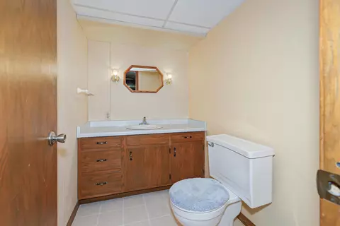 Bath - 913 E Pershing St, Appleton, WI 54911 photo 3 of 3