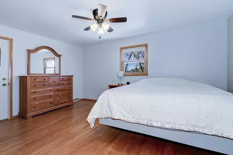 Bedroom - 913 E Pershing St, Appleton, WI 54911 photo 2 of 8