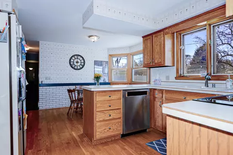 Kitchen - 913 E Pershing St, Appleton, WI 54911 photo 2 of 3