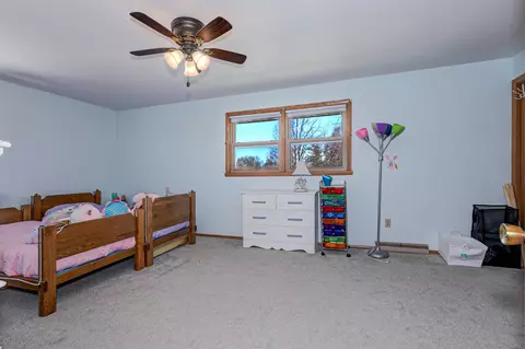 Bedroom - 913 E Pershing St, Appleton, WI 54911 photo 4 of 8