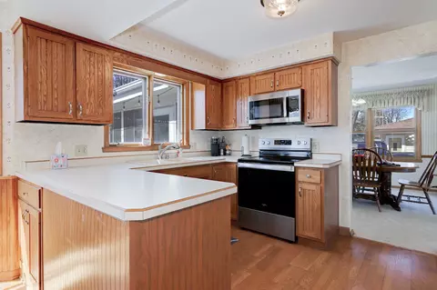 Kitchen - 913 E Pershing St, Appleton, WI 54911 photo 3 of 3