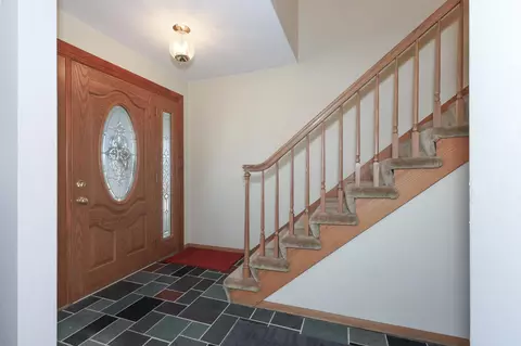 Entry Way - 913 E Pershing St, Appleton, WI 54911 photo 1 of 3