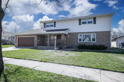 Exterior - 913 E Pershing St, Appleton, WI 54911 photo 3 of 9