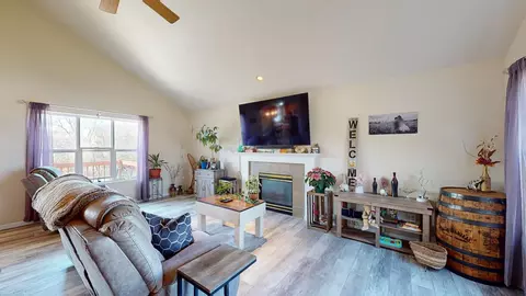 Living - 5325 Brookview Dr, Appleton, WI 54913 photo 2 of 5