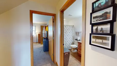 Bath - 5325 Brookview Dr, Appleton, WI 54913 photo 2 of 4