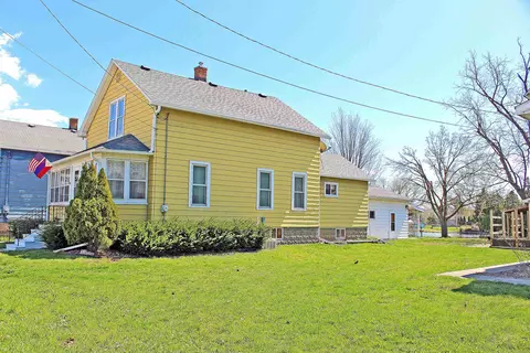 1313 Oshkosh Ave, Oshkosh, WI 54902